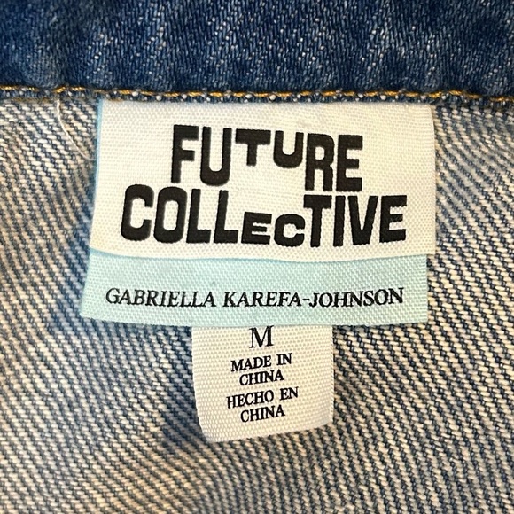 Blue Fitted Jean Jacket with Contrast Stitching - Picture 3 of 6